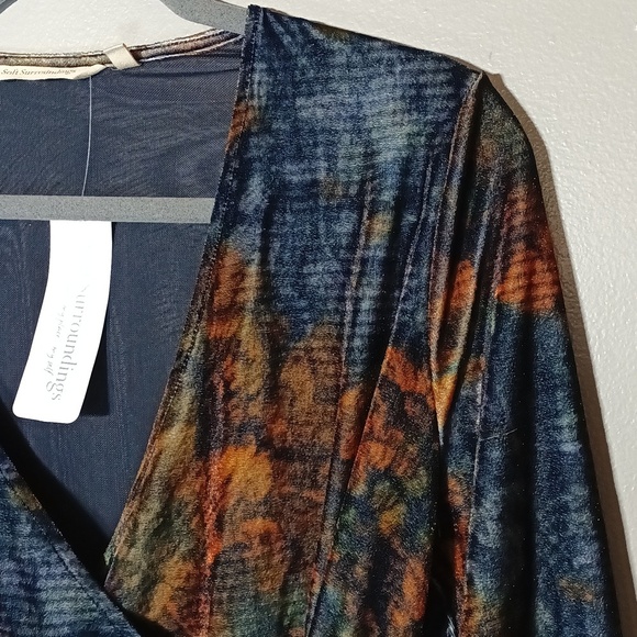 New Soft surroundings Brushed Velvet Brown Blue Multicolor Wrap Top Medium - Picture 3 of 10